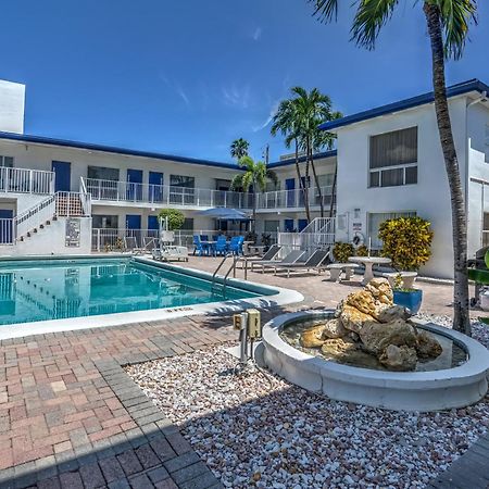 Blue Strawberry By The Sea Hotel Lauderdale-by-the-Sea Exterior foto