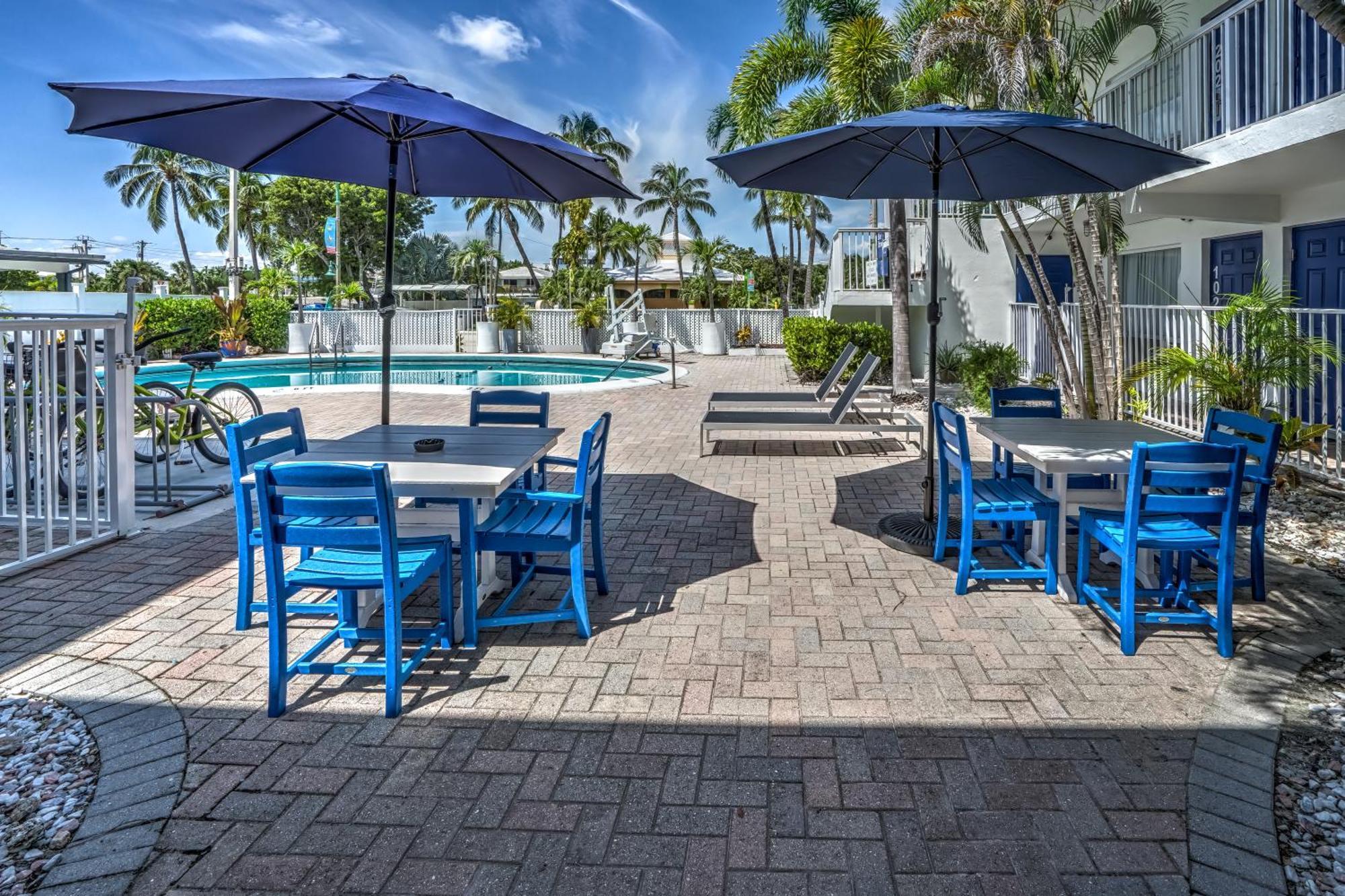Blue Strawberry By The Sea Hotel Lauderdale-by-the-Sea Exterior foto