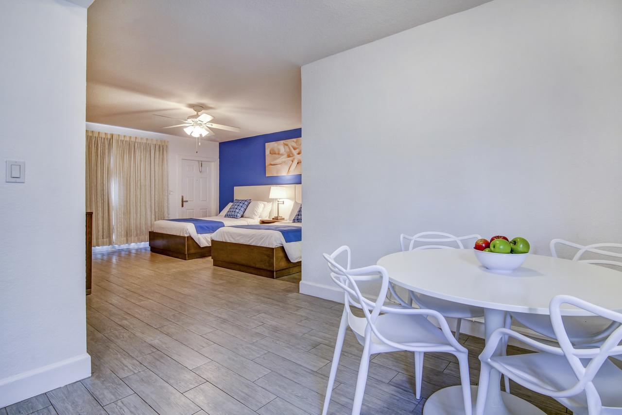 Blue Strawberry By The Sea Hotel Lauderdale-by-the-Sea Exterior foto