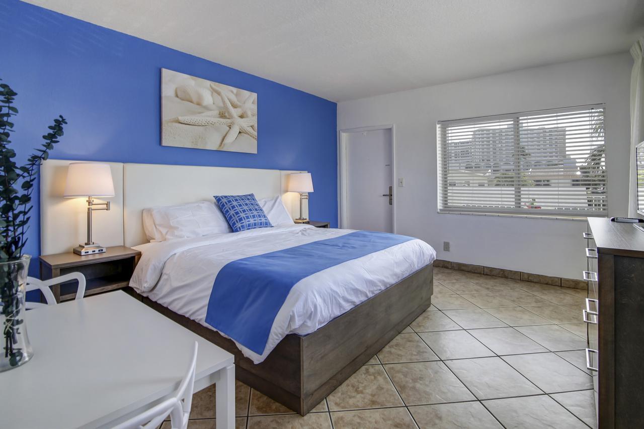Blue Strawberry By The Sea Hotel Lauderdale-by-the-Sea Exterior foto