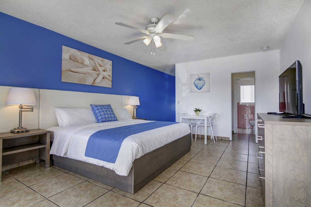 Blue Strawberry By The Sea Hotel Lauderdale-by-the-Sea Exterior foto
