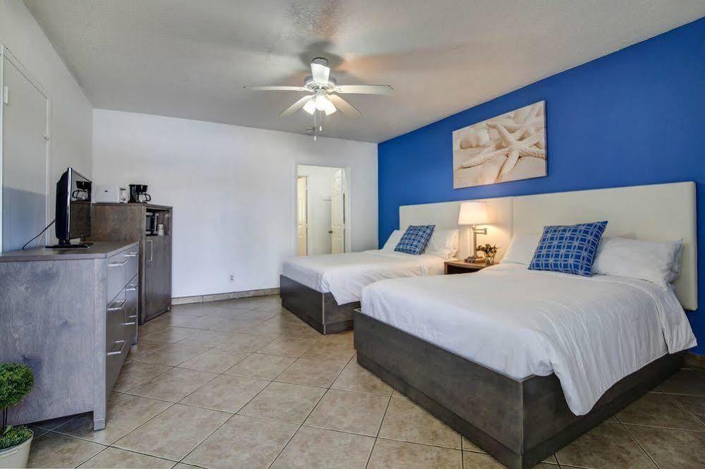 Blue Strawberry By The Sea Hotel Lauderdale-by-the-Sea Exterior foto