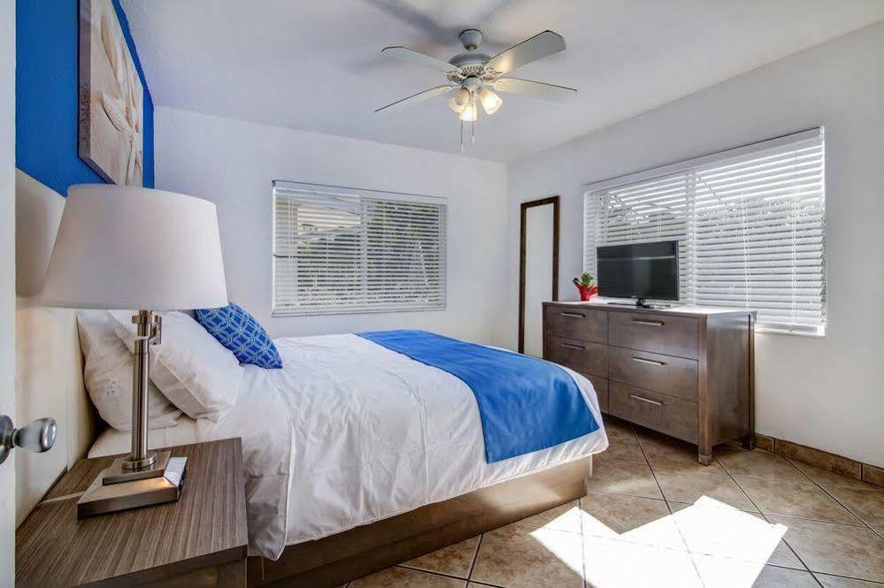 Blue Strawberry By The Sea Hotel Lauderdale-by-the-Sea Exterior foto