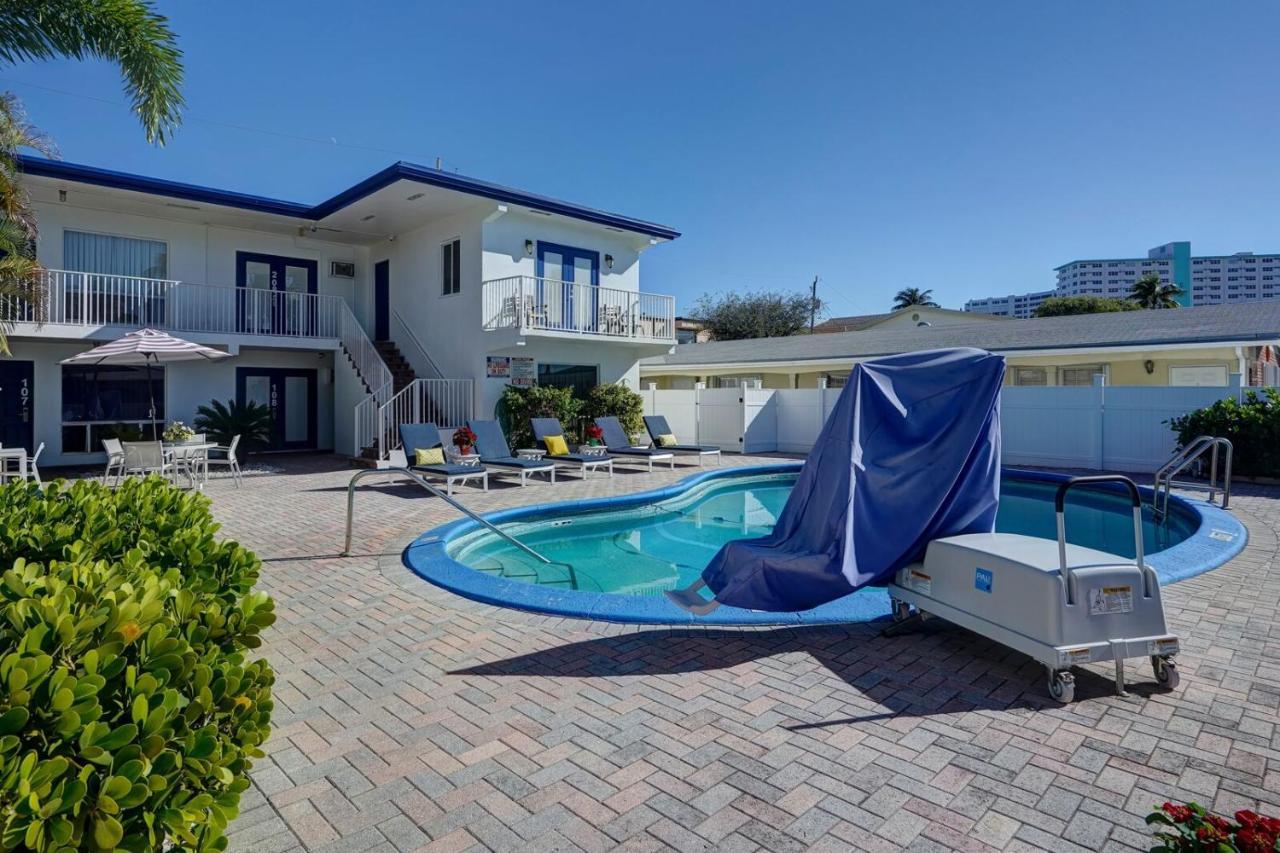 Blue Strawberry By The Sea Hotel Lauderdale-by-the-Sea Exterior foto