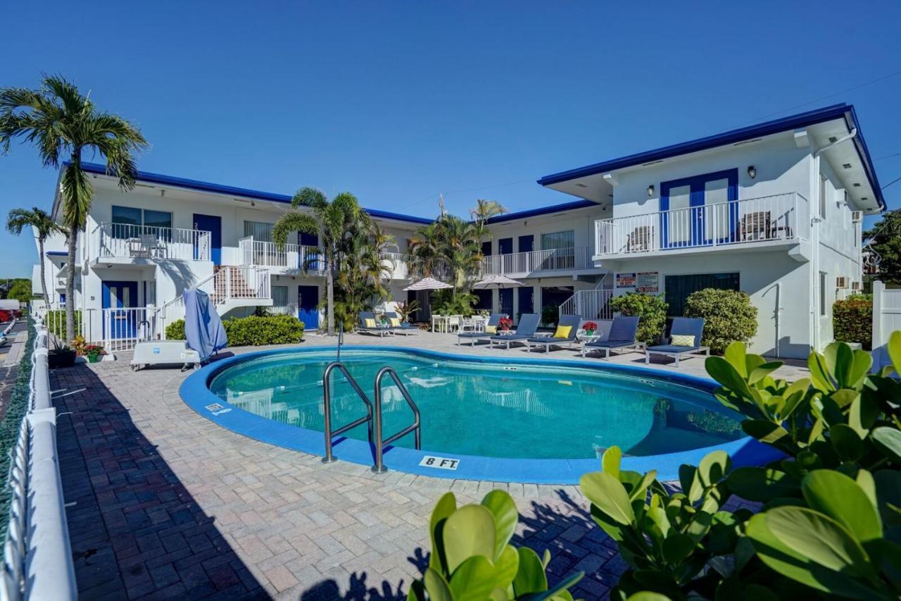 Blue Strawberry By The Sea Hotel Lauderdale-by-the-Sea Exterior foto